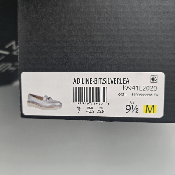 NIB Naturalizer Adiline-Bit Loafers, Silver Leather, Women's 9.5M - Picture 16 of 16